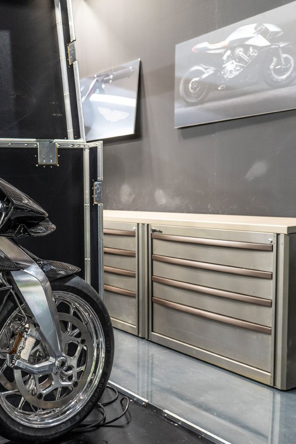 Workshop furniture with durable tool cabinets and custom workshop storage solutions for professionals