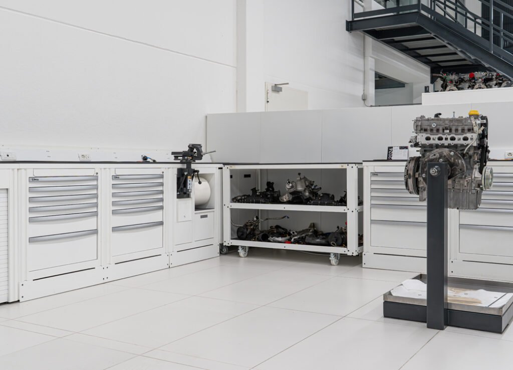 Mobili da officina di 3D Beta con eleganti armadietti e soluzioni di stoccaggio personalizzate per l'officina