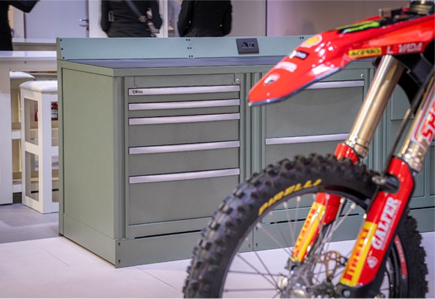 Arredo per officina 3D Beta mobili per officina ideali per organizzare lo spazio di lavoro in modo efficiente