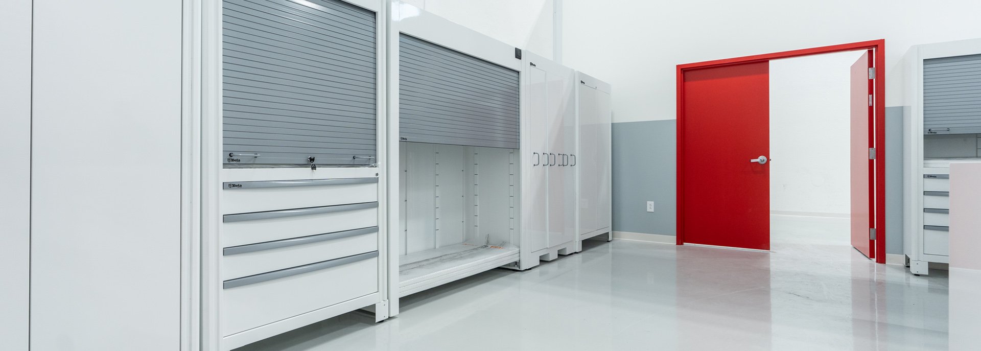 Arredo per officina 3D Beta mobili per officina funzionali e moderni per organizzazione efficiente