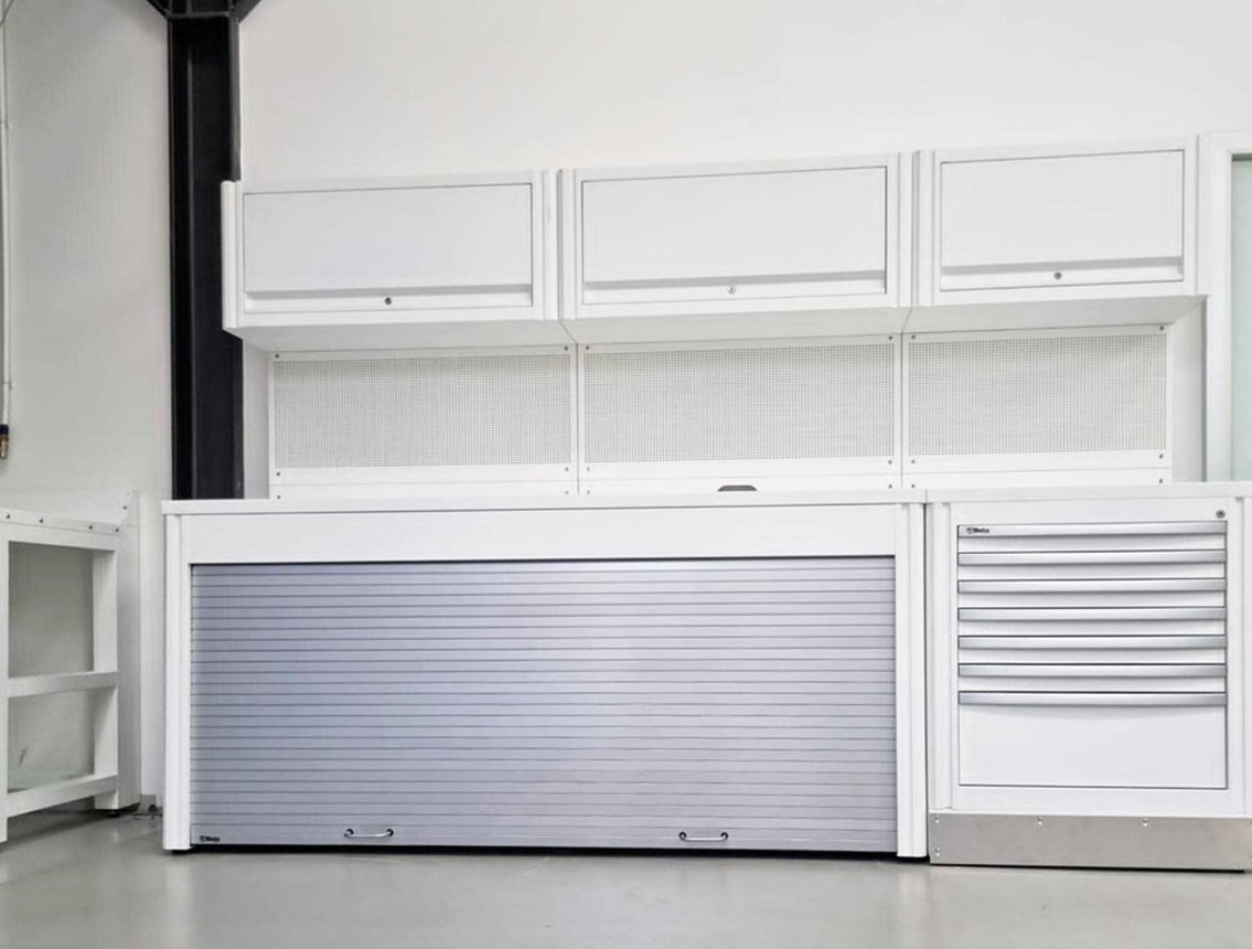 Mobili da officina Armadi e cassetti 3D Beta con porta scorrevole per uno spazio di lavoro organizzato e moderno