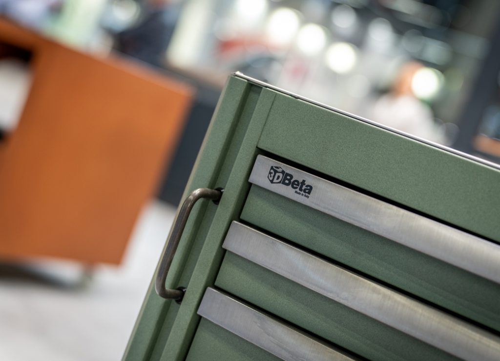 Workshop furniture 3D Beta metal tool chest with drawers shown at Autopromotec fair 2025