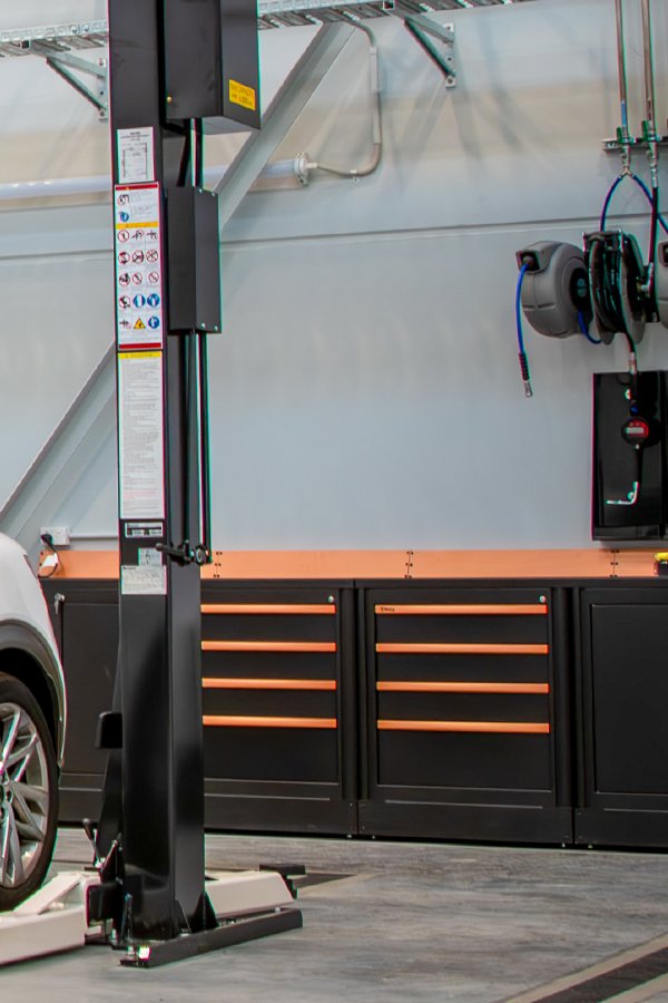 Mobili per officina Armadi per officina e mobili per officina personalizzati con soluzioni di stoccaggio utensili Beta 3D