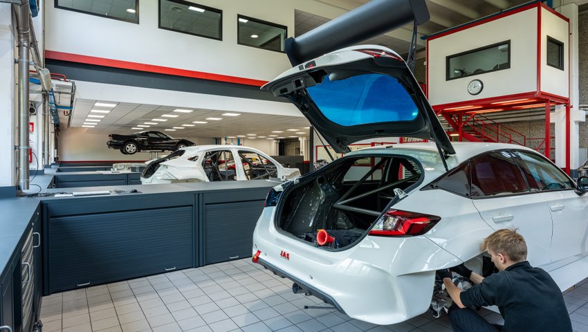 Mobili da officina armadi da officina personalizzati, comprese le unità 3D Beta di Jas Motorsport